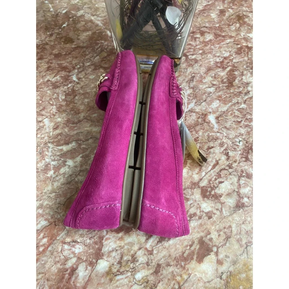 New Vionic Mesa Women's Magenta Berry Suede‎ Gold Chain Loafers Size 11,  $130